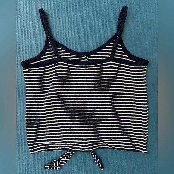 Gap linen tie-front navy and white striped camisole tank top - Picture 5 of 6